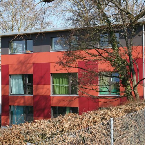 通风外墙立面 - FORMBOARD TOP PINE - KITA WINTERTHUR - Bruag Design Factory AG - 面板 / 木纤维 / 光滑