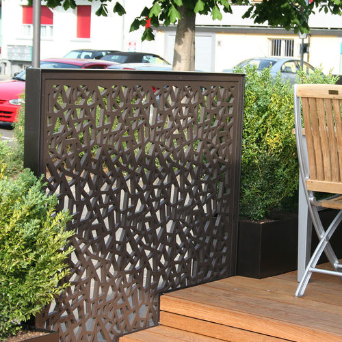 现代风格屏风 - STEAKHOUSE MARINA  - Bruag Design Factory AG - MDF / 餐厅 / 户外