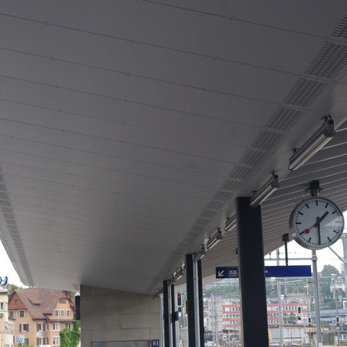 吊顶天花板隔音板 - TRAIN STATION SCHAFFHAUSEN - Bruag Design Factory AG - 木纤维 / 矩形 / 穿孔