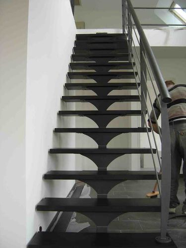 直线型楼梯 - ESCALIER DESIGN 14 - 金属台阶 / 金属结构 / 现代风格