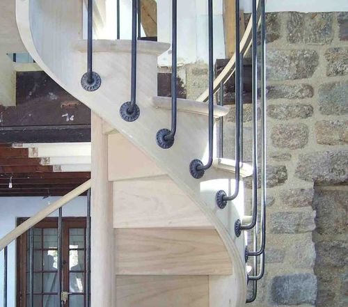 旋转楼梯 - BISTROT - ESCALIER DESIGN 14 - 木台阶 / 木质结构 / 现代风格