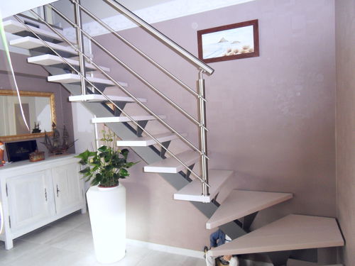 L型楼梯 - ALENCON - ESCALIER DESIGN 14 - 木台阶 / 金属结构 / 现代风格