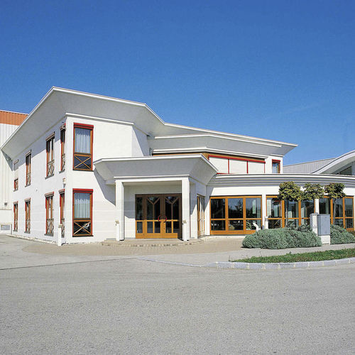 预制建筑 - BÜROGEBÄUDE - Vario Haus - 模块化 / 混凝土 / 钢结构