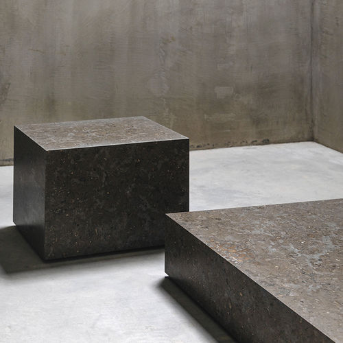 现代风格床头柜 - EDGE H ATLANTIC BLUE LIMESTONE - MAAMI HOME - 大理石 / 大理石底座桌脚 / 长方形