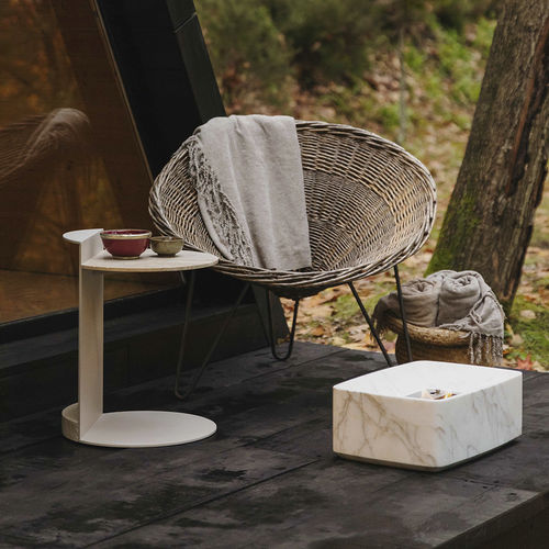 现代风格边桌 - LINEA TRAVERTINE - MAAMI HOME - 钙华 / 涂漆金属桌脚 / 圆形