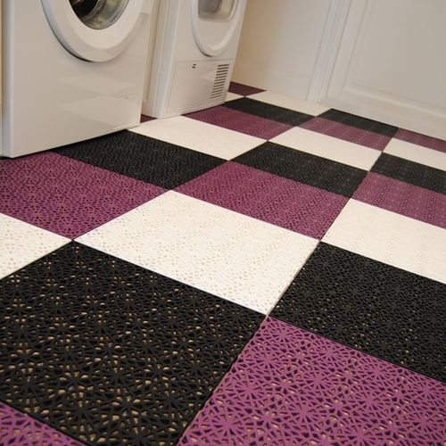 聚丙烯瓷砖 - BERGO XL™ - Bergo flooring - 光滑 / 穿孔 / 室内