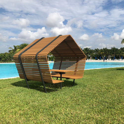 现代风格野餐桌 - URBAN SHELTER TABLE - THE ITALIAN LAB SRL - 木质 / WPC / 镀锌钢桌脚