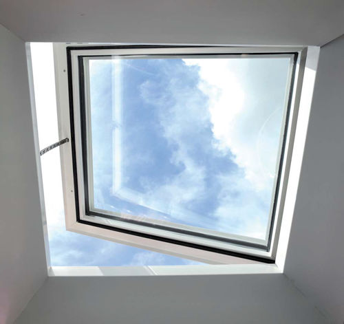 PVC天窗 - MEGALUX-GLASS FRAME - Van Deudekom Plastics BV - 投影式 / 双层玻璃 / 隔热