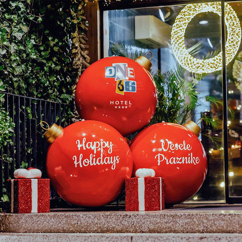 玻璃纤维圣诞装饰 - CHRISTMAS BALL PYRAMID - Terra Group - 公共空间 / 公共机构用 / 酒店