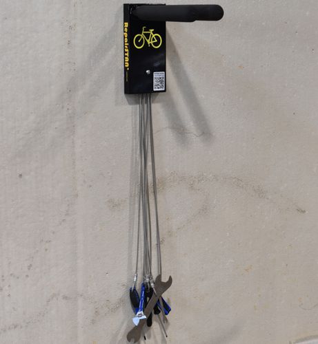 电镀钢自行车维修站 - BRS-WM - Madrax - 带工具箱 / 公共空间