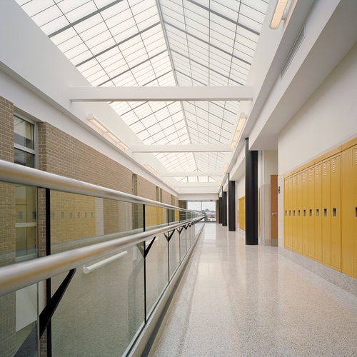 金属玻璃采光顶 - PRE-ENGINEERED SKYROOFS® - Kalwall - 金字塔形