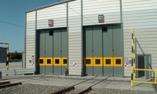折叠工业门 - PHOENIX : SWIFT BI-FOLD - Jewers Doors - 金属 / 紧急安全 / 自动