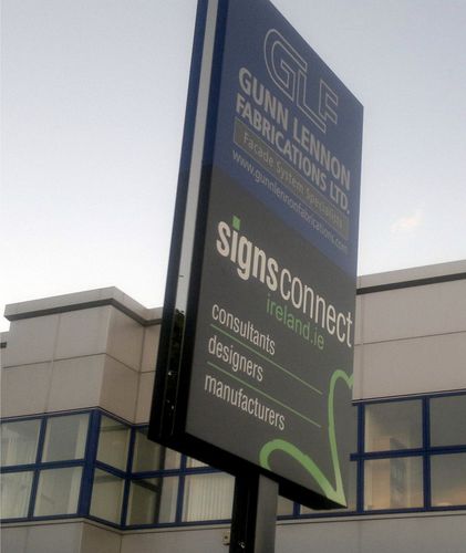 落地式指示牌 - SCI PYLON - Signs Connect Ireland - 双面 / 户外