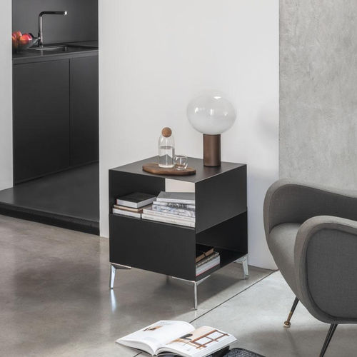 现代风格边桌 - CUBE - pezzani home collection - 层压材料 / 涂漆钢桌脚 / 正方形
