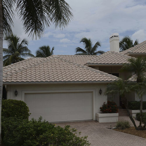 插接式瓦 - SANIBEL : SAND DOLLAR - Crown Roof Tiles - 混凝土 / 双脚