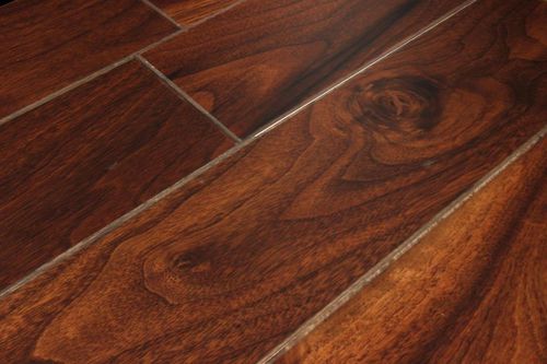 层压地板 - MILLENIUM: 90 WALNUT NATURAL PS LACQUER - TEKA Parquet - 胡桃木 / 烤漆 / 打钉安装