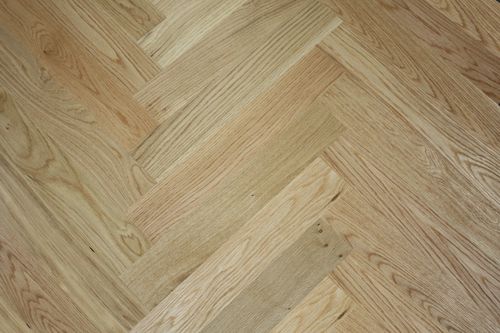 层压地板 - HERRINGBONE: WHITE OAK - TEKA Parquet - 白栎木 / 山形纹 / 打钉安装