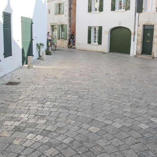 石材铺地石 - LUGET N°7 CLAIR - TUMBLED - Luget - 户外 / 防滑 / 可行车