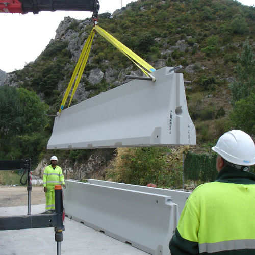 混凝土道路安全栏 - PERMANENT - Prefabricados Alberdi - 公路