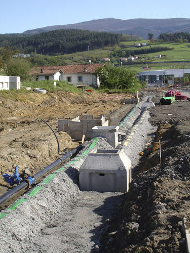 预制混凝土下水道检视口 - IBERDROLA - Prefabricados Alberdi - 嵌入式 / 用于电缆