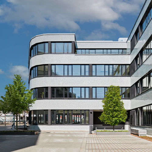 窗户护栏 - HASTA - Abel Metallsysteme GmbH & Co. KG - 不锈钢 / 钢 / 带栏杆