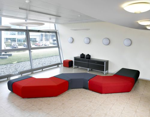 组合式软包长凳 - OPEN PORT - LD Seating s.r.o. - 现代风格 / 布料 / 公共空间