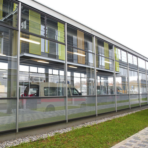 百叶窗式建筑遮阳板 - S9-45&deg; - Hahn Lamellenfenster GmbH - 玻璃 / 用于窗 / 立式
