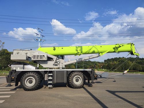 液压起重机塔 - ZRT400 - Zoomlion International Trade Co., Ltd. - 移动式 / 卡车安装式 / 轮胎式