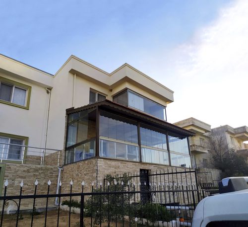 铝制窗户 - BALCONY GLAZING WITH GLASS RAILING - BKS balcony glazing systems - 折叠 / 双叶 / 1叶