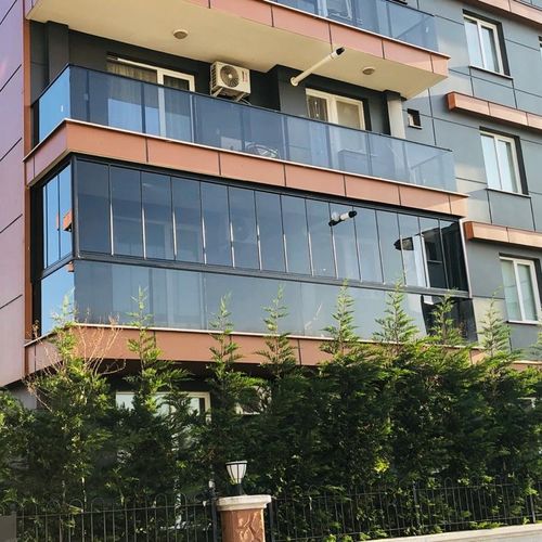 无轨折叠玻璃面板车库门 - KCS FRAMELESS BALCONY SYSTEM - BKS balcony glazing systems - 铝制 / 三叶 / 双叶