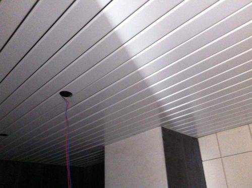 铝制吊顶 - PANEL 85 - Kaya Panel Suspended Ceiling - 条形