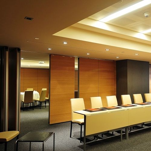 旋转滑动式隔断 - MOVE - Integra - Interior Systems - 移动式 / 木制 / 层压板