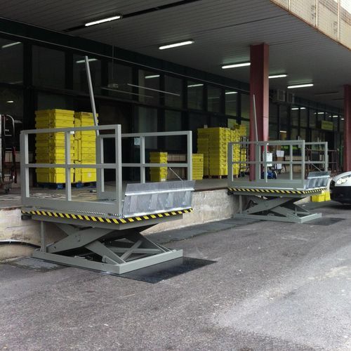 铰接臂平台 - SCISSOR LIFT - RDT Elevazione
