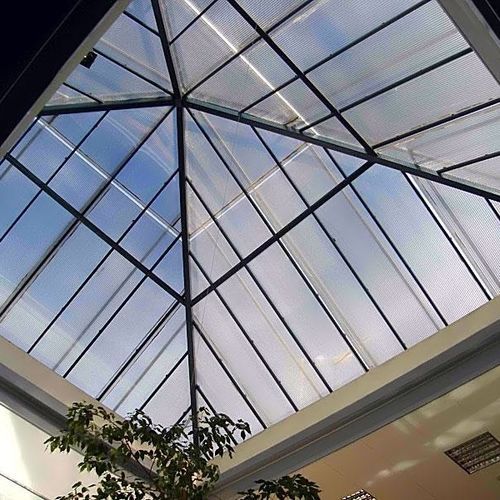 屋顶灯笼式天窗 - CENTER IATROPOLIS - Atrio Glass Doors - 带天窗框 / 玻璃 / 金属