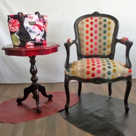 路易十五风格椅子 - CABRIOLET  - Chaises and Co - 室内 / 布料 / 山毛榉木桌脚