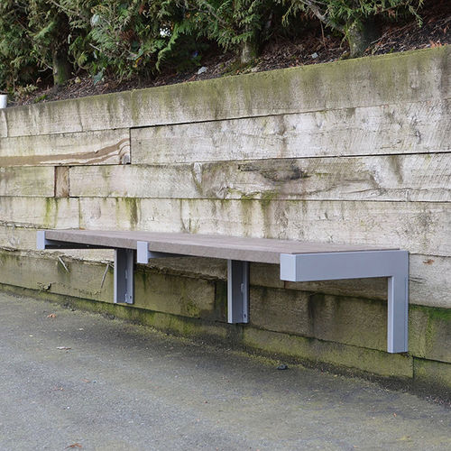 现代风格公共长椅 - URBAN FORM - Wishbone Site Furnishings - 铝制 / 再生塑料 / 壁挂