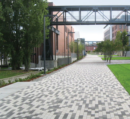 混凝土路面砖 - VERONA - PAVESTONE - 石材 / haute performance et forte charge / 用于公共空间