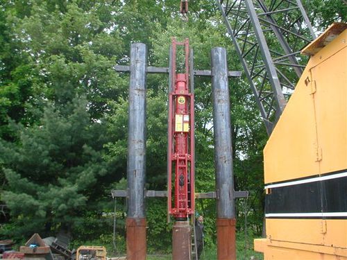 柴油打桩机 - MODEL D8-42  - American Piledriving Equipment Inc.