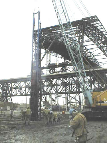 柴油打桩机 - MODEL D62-22 - American Piledriving Equipment Inc.