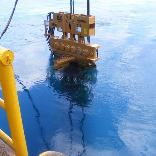 打桩机 - MODEL 200-6T - American Piledriving Equipment Inc.