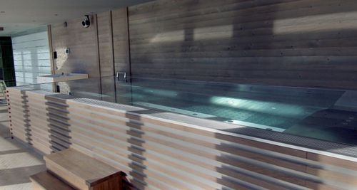 地上游泳浴缸 - Tilestone Pools one piece tiled pools - 长方形 / 多座位 / 马赛克砖