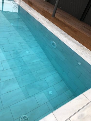 整体游泳池 - Tilestone Pools one piece tiled pools - 自承重 / 板式 / 定制