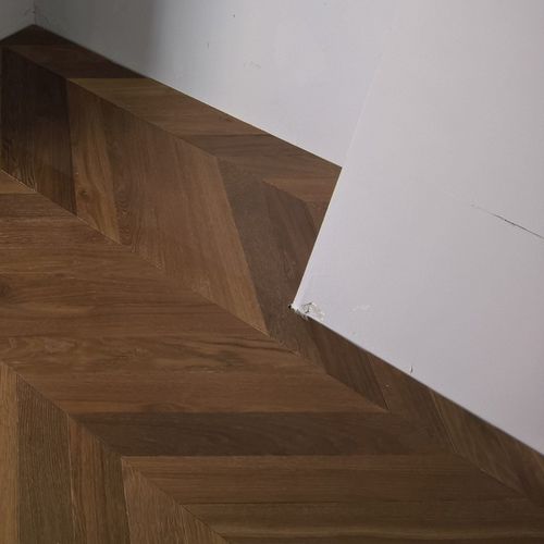 层压地板 - NIZE CHEVRON 85X560 - SURCO interiors - 栎木 / 人字拼花 / 涂油
