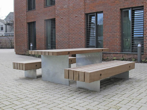 现代风格野餐桌 - FORDHAM  - Furnitubes - 绿柄桑木 / 电镀钢 / 长方形