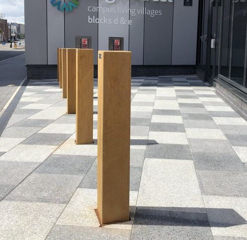 防护桩 - ULLSWATER  - LOGIC STREET & PARK FURNITURE - 可拆卸 / 软钢 / 硬木