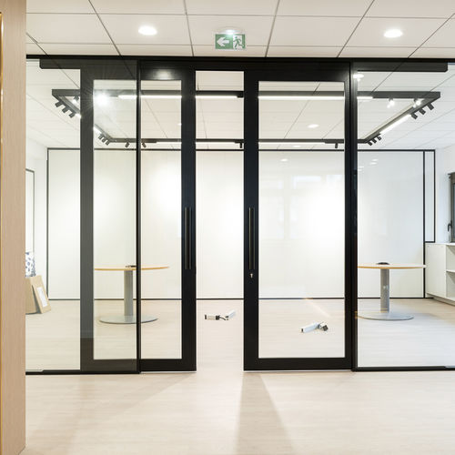 滑动式门 - mecanalu - 室内 / 木质 / 玻璃