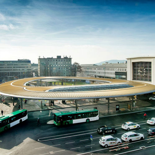 外包复合板 - CENTRAL STATION GRAZ - ALUCOBOND/阿鲁克邦 - 建筑物 / 入口雨棚 / 防风雨