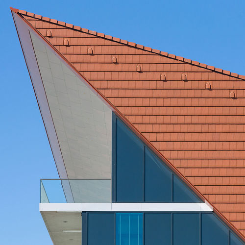 复合材料拱腹 - VAN DER VALK LEEUWARDEN - ALUCOBOND/阿鲁克邦 - 铝制