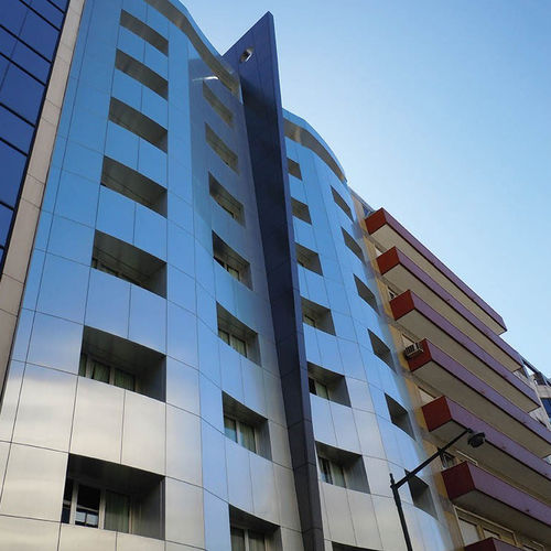 立面板 - HOTEL ALIF AVENIDAS - ALUCOBOND/阿鲁克邦 - 铝制 / 复合材料 / 榫合式