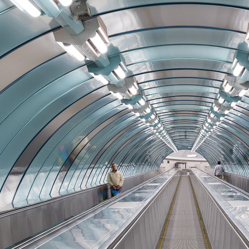 外包复合板 - SUBWAY STATION SPORTIVNAYA-2 - ALUCOBOND/阿鲁克邦 - 室内装潢 / 墙壁 / 用于天花板